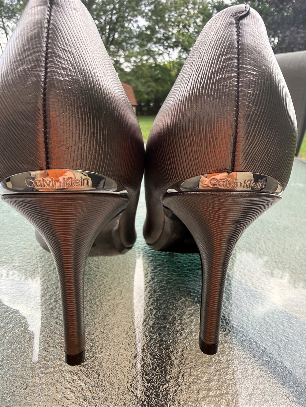 Calvin Klein Metallic Silver Pointed Pumps - never worn!!! - Picture 8 of 9